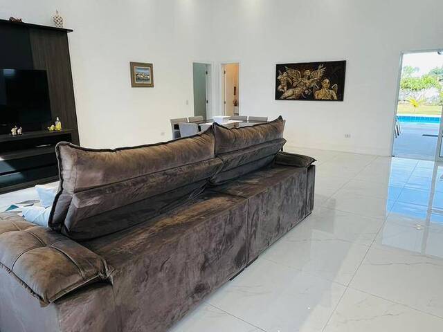 Casa para Venda em Embu-Guaçu - 4