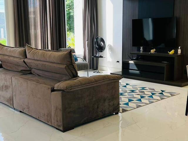 Casa para Venda em Embu-Guaçu - 5